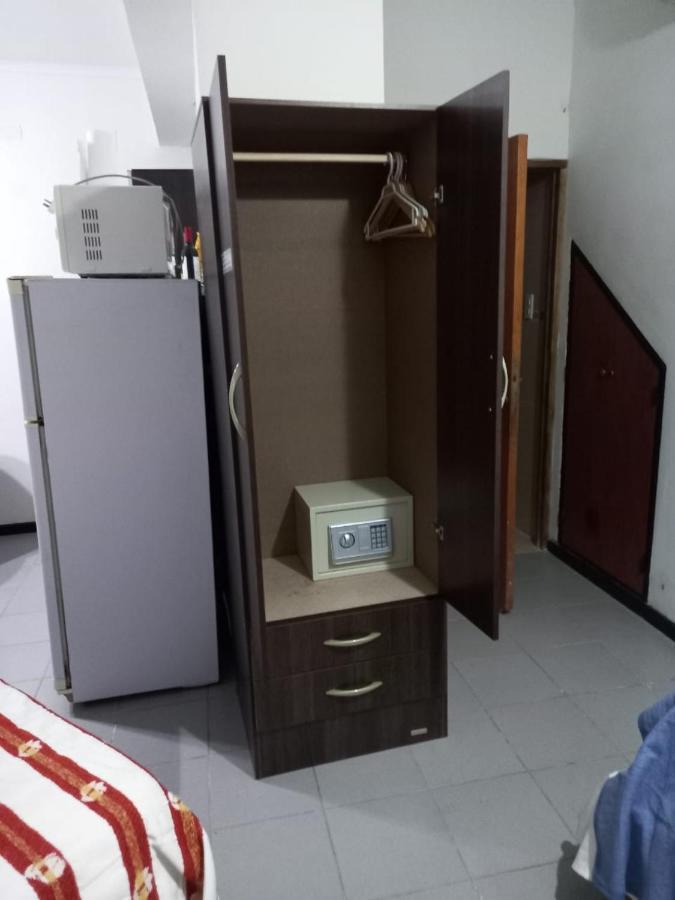 Apartamentos Willy - En Zona Residencial Con Estacionamiento Мендоса Экстерьер фото